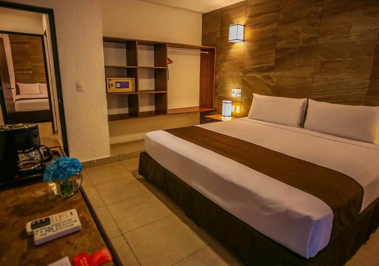 Tukan Hotel Playa Del Carmen