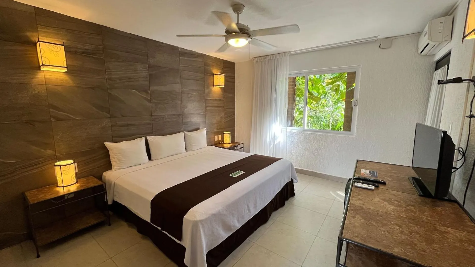 Tukan Hotel Playa Del Carmen