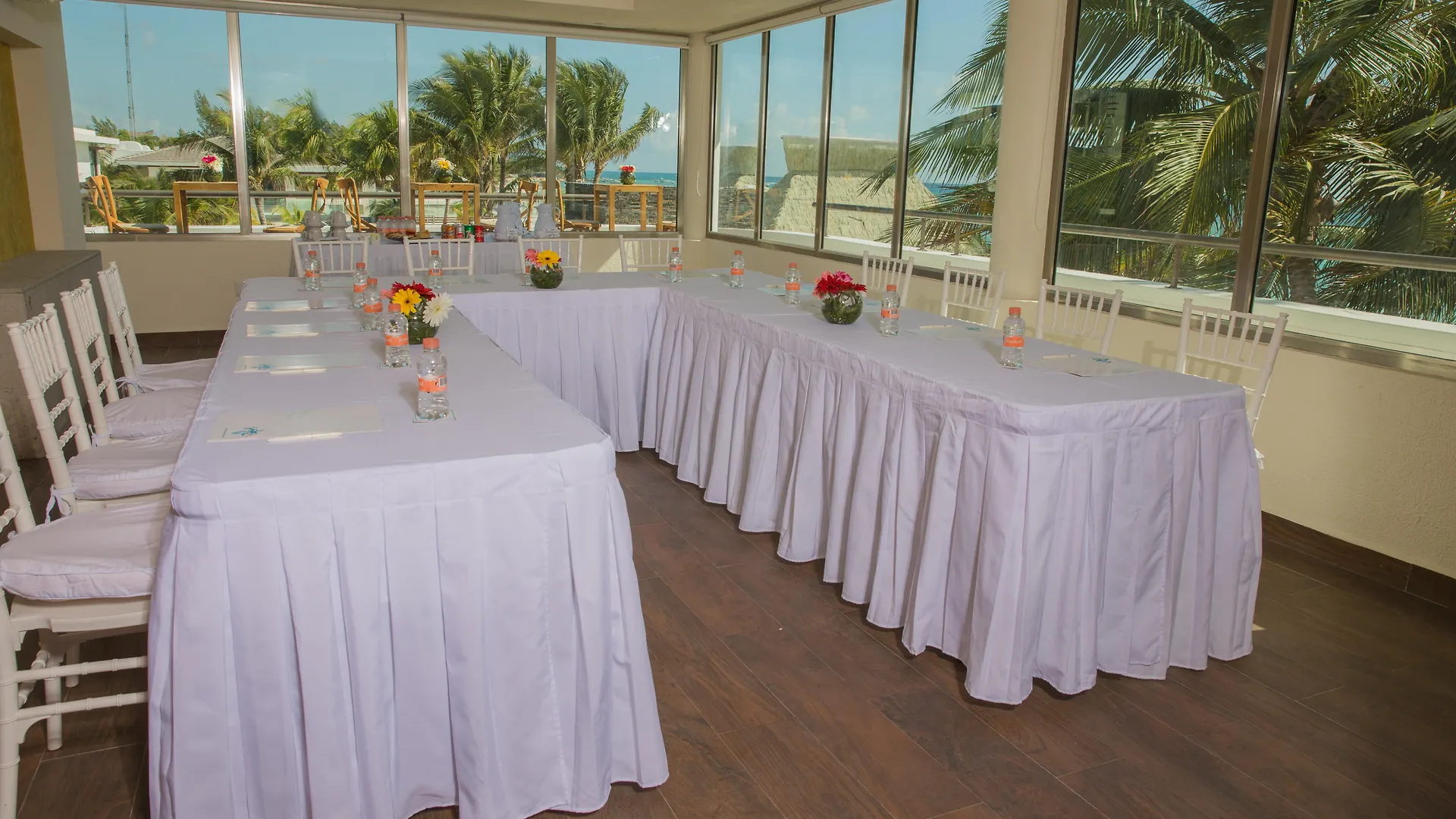 Tukan Hotel פלאייה דל כרמן