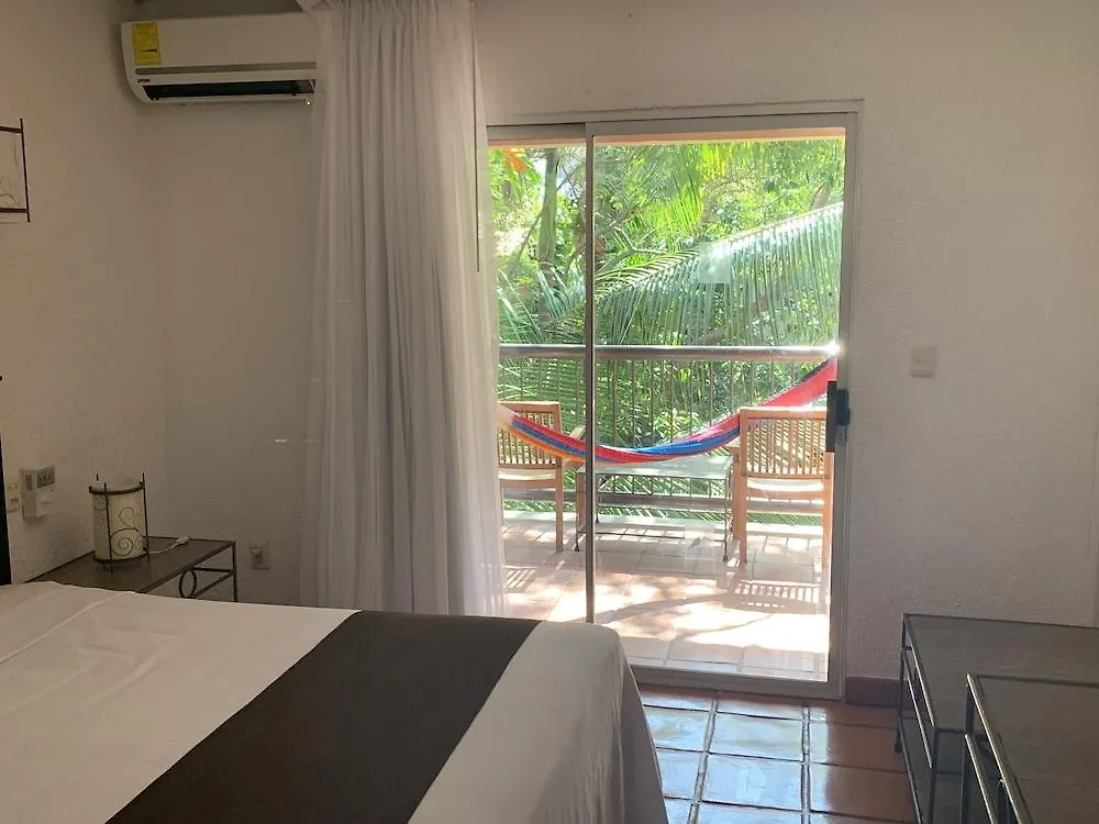 Tukan Hotel פלאייה דל כרמן